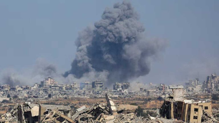 israeli-offensive-gaza-hamas-trump-041025-1759549628